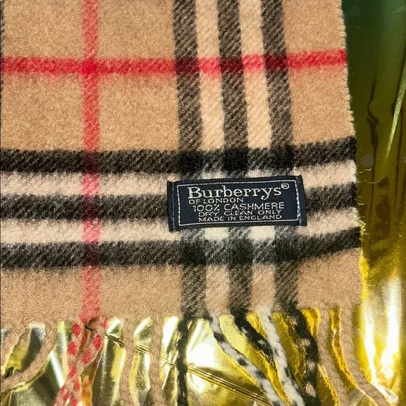 💜Burberry Beige and Red Plaid Scarf with Card Holder - Picture 6 of 8